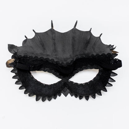 Женская маскарадная маска «Дракон» чёрно-золотого цвета. Лёгкая маска Fantasy.