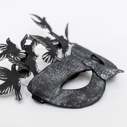 Black Raven Masquerade Mask: Gothic Crows Fantasy Costume