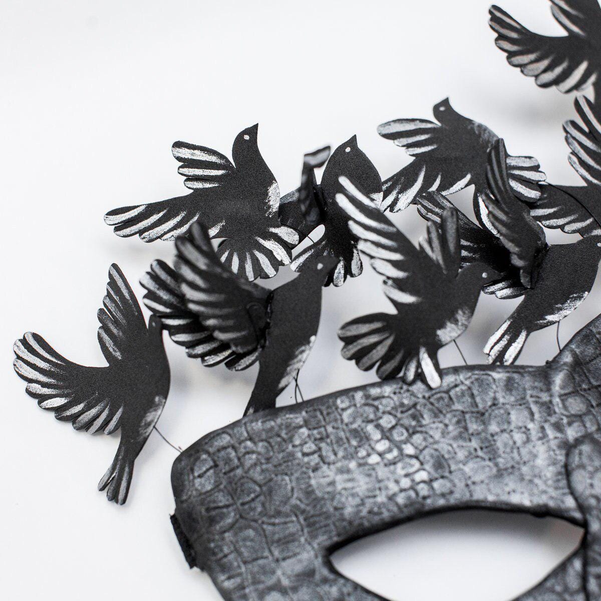 Black Raven Masquerade Mask: Gothic Crows Fantasy Costume