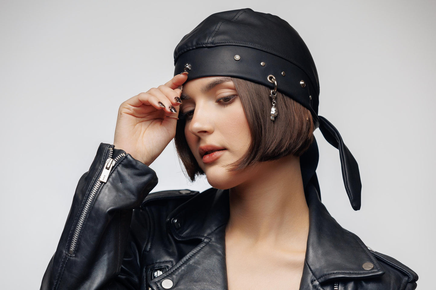 Bandana Faux Leather Biker Beanie – Rhinestone Skull Charm Head Wrap (Copy)