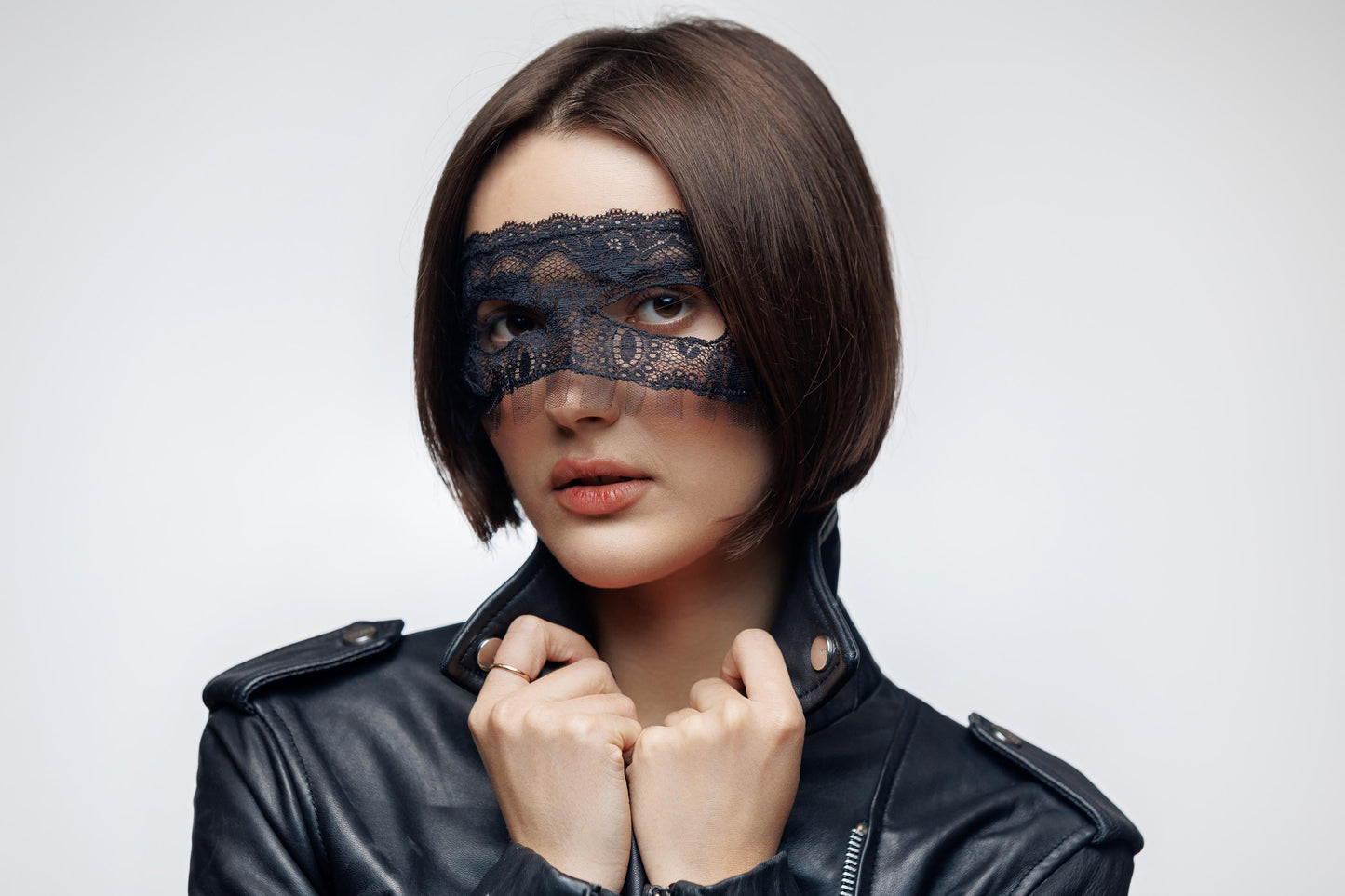 Masquerade Mask lace black: Tulle Trim, Satin Ties.