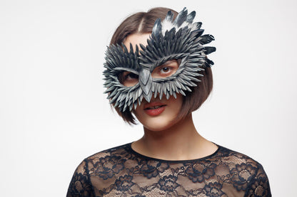 Feathered Raven Masquerade Mask: Halloween Costume.