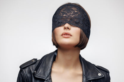 Black Lace Blindfold Mask, Gothic Lace Eye Mask, Elegant Gypsy Veil, Black lace eye cover mask, Avant-Garde Veil for Photoshoots