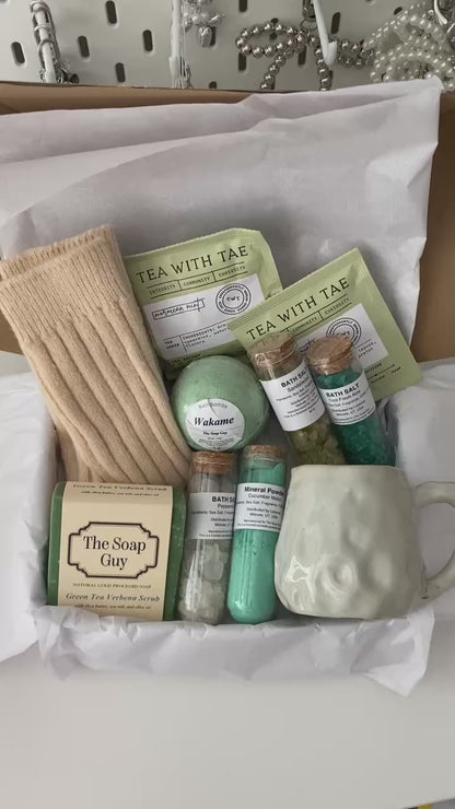 Spa Escape Gift Box for Him and Her, Home Spa Set, Bath Basket, Stress Relief Gift, Pampering Box